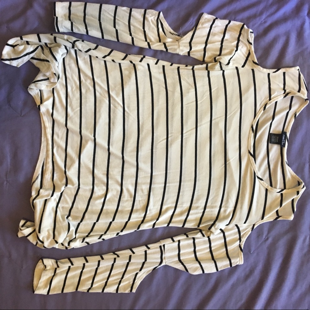 Flowy cold shoulder shirt!